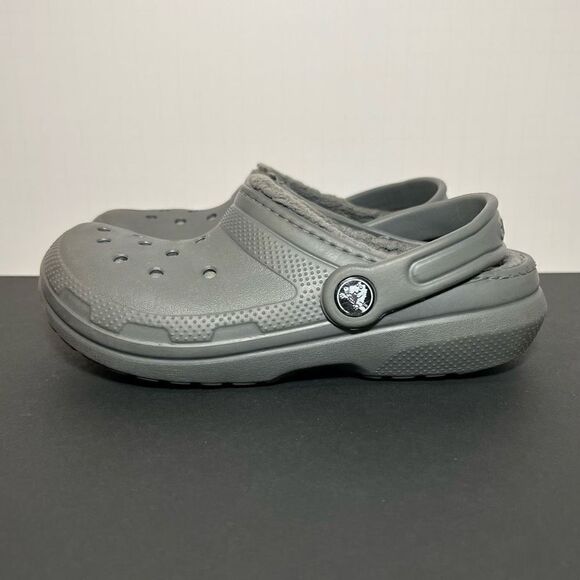 Junior CROCS Dual Comfort Gray Faux Fur Lined Slip On Clogs / Size 2 - Picture 3 of 7